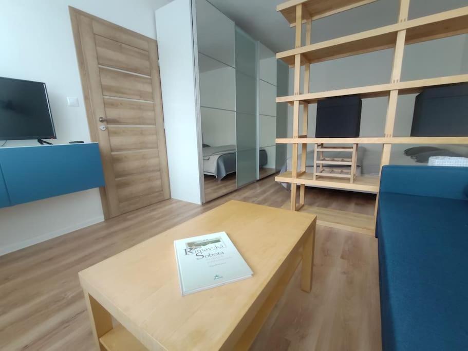 Utulny Bytik Iba 5 Minut Od Historickeho Centra Rimavska Sobota Luaran gambar